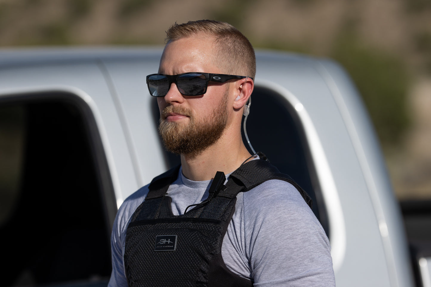 Velcro Tactical Braided Fiber Mic & Tube Earpiece Kit- Yaesu 2 Pin: FT-65, FT25, FT-4XR, FT-4VR