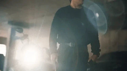 Demonstration of X3 leather gun belt flexibility and secure fit